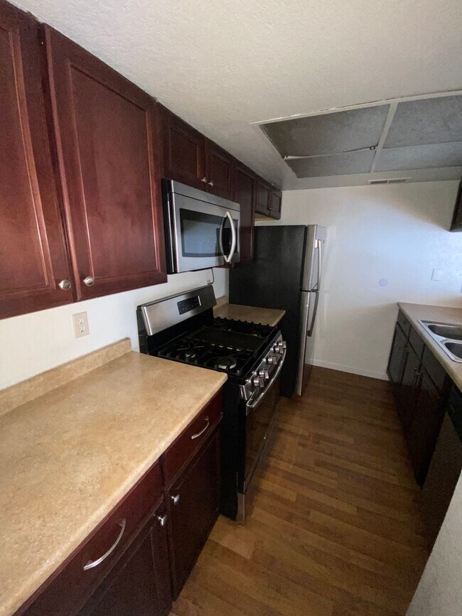 Foto del edificio - Great 2 Bed 1.5 Bath Condo Near Downtown S...