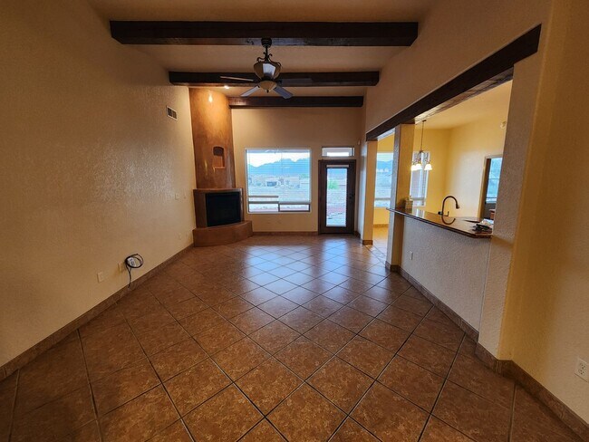 Building Photo - 2105 San Patricio Loop