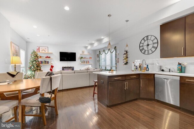 Foto del edificio - 829 N Lawrence St