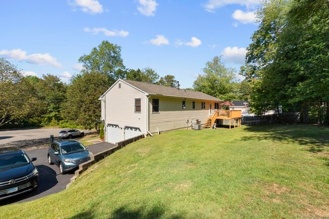 Building Photo - 33 Big Spruce Ln
