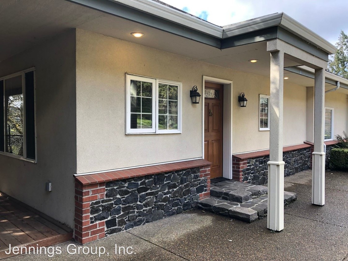 Foto principal - 2800 Spring Blvd