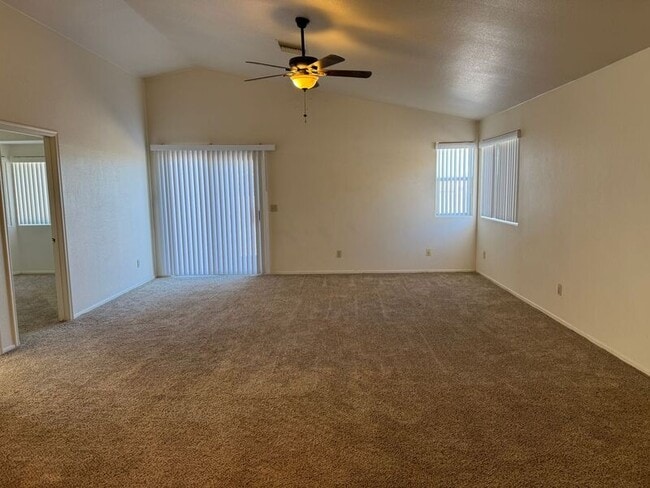 Building Photo - 1253 N Thunder Ridge Dr
