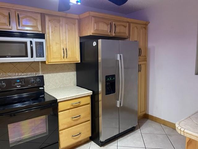 Foto del edificio - 1660 NE 191st St