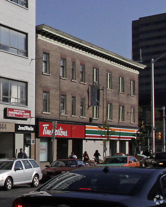 Photo du bâtiment - York Apartments