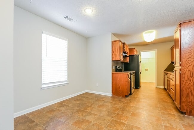 Building Photo - 239 Timberlake Dr