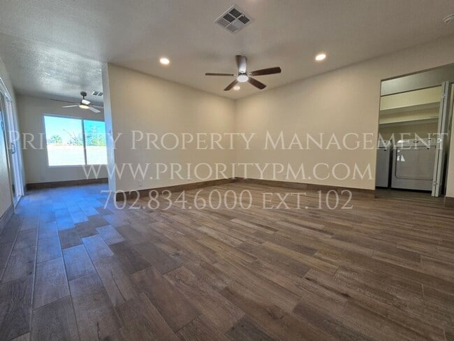 Foto del edificio - GORGEOUS SPRING VALLEY COTTAGE ! 3 Bed/2 B...