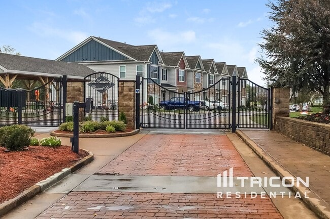 Building Photo - 306 Imperial Ct
