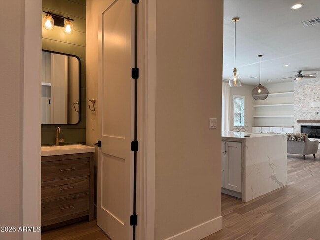 Building Photo - 8736 E Joshua Tree Ln