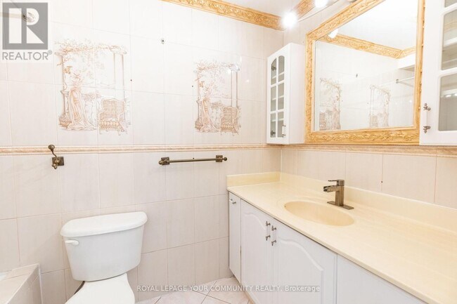 Building Photo - 32 Marbury Crescent