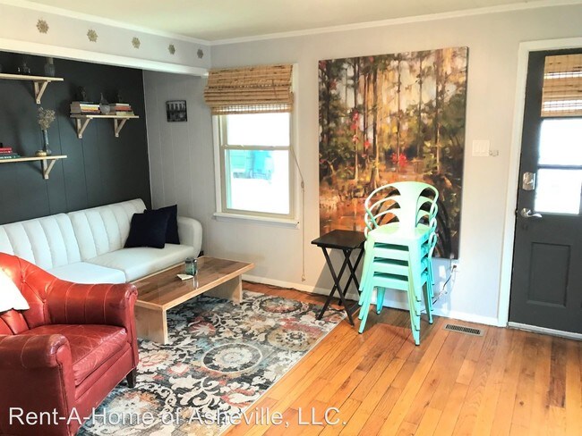 Building Photo - 2 br, 1 bath House - 338 Riverview Drive