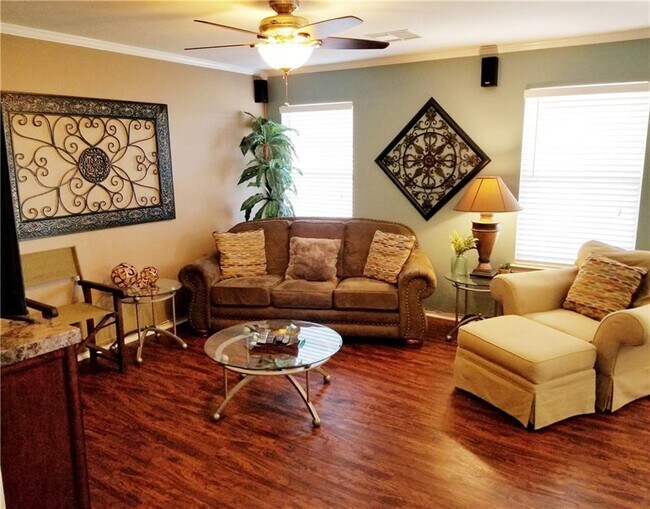Foto del edificio - 108 Covey Ln
