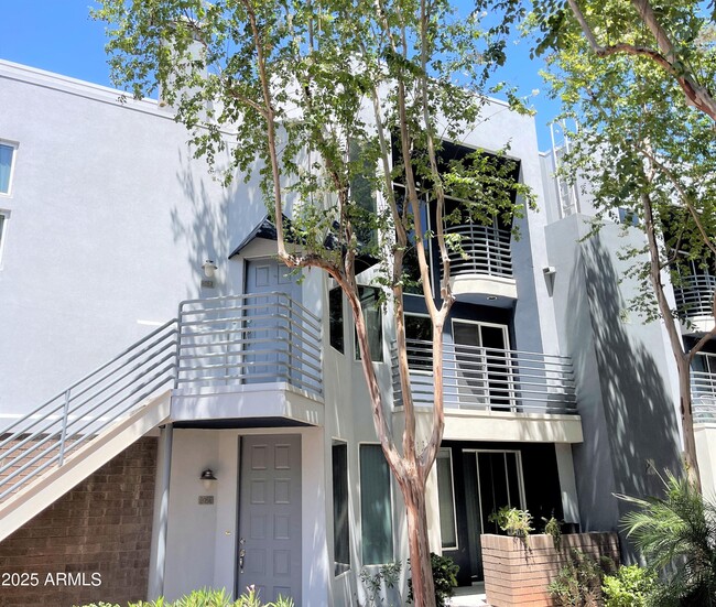 Building Photo - 3633 N 3rd Ave