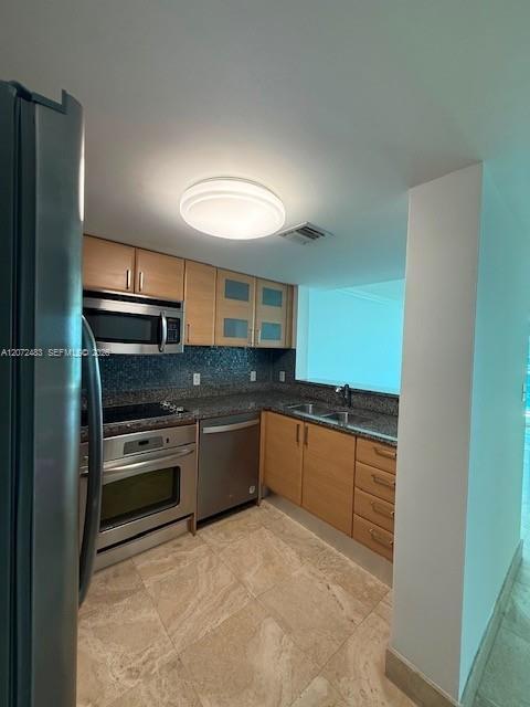 Building Photo - 2101 Brickell Ave