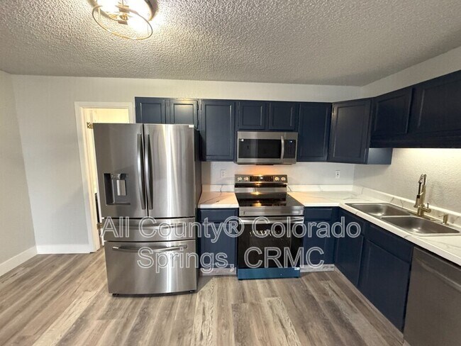 Building Photo - 5525 Tomah Dr