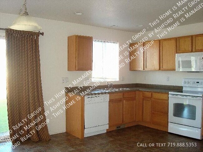Foto del edificio - 6566 Trenton St
