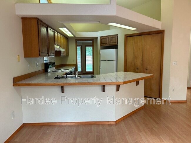 Foto del edificio - 5522 Castle Hill Way