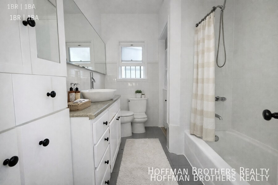 Building Photo - 1019 Westmoreland Ave