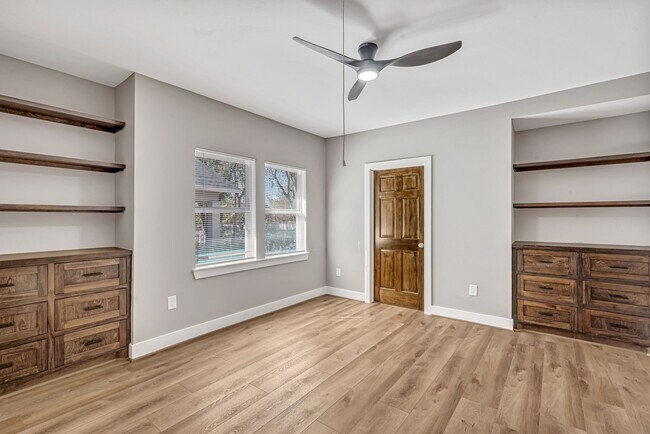 Foto del edificio - 430 N Hutcheson St