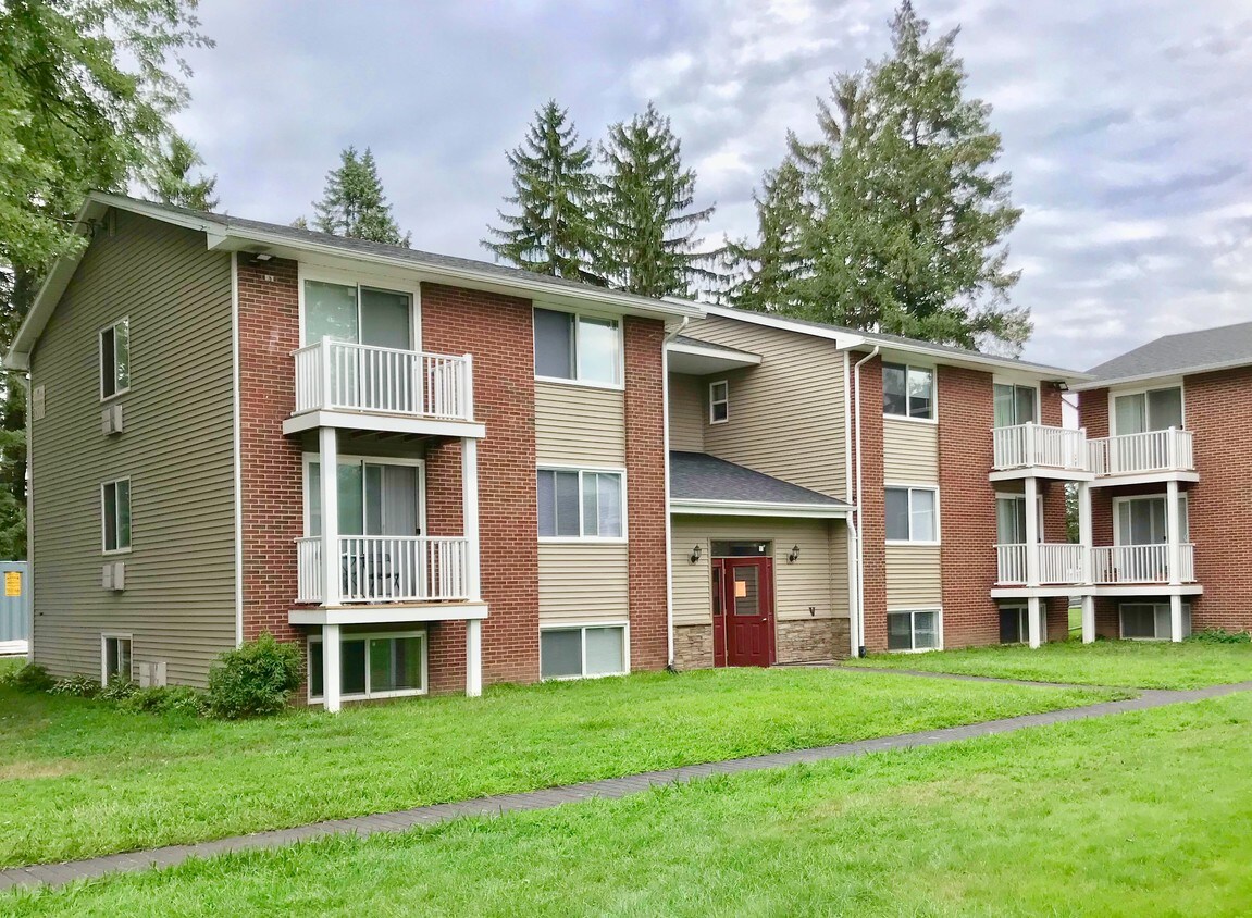 Allen Meadows Apartments Apartments in North Syracuse, NY