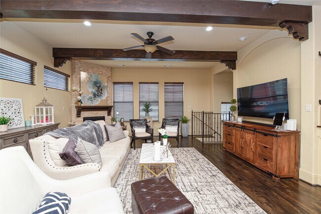 Foto del edificio - 1141 W 23rd St