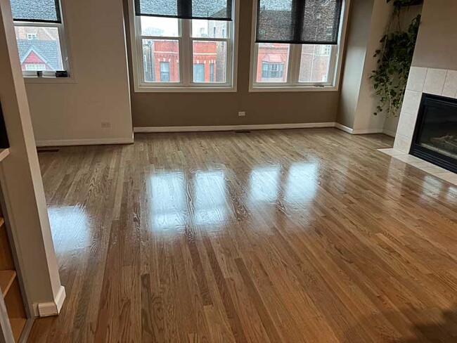 Foto del edificio - 4348 S Lake Park Ave