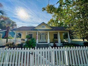 Building Photo - 2866 Sydney St
