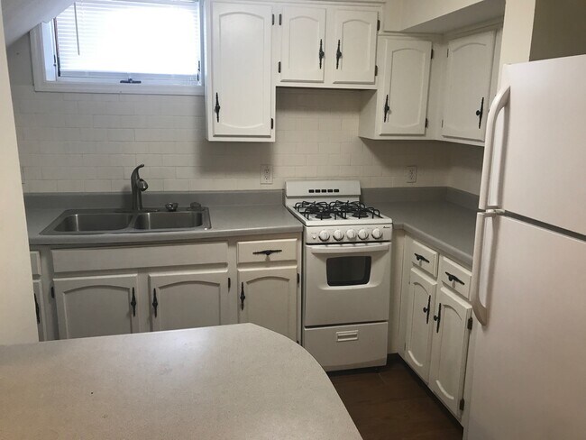 Building Photo - 2917 Jackson St