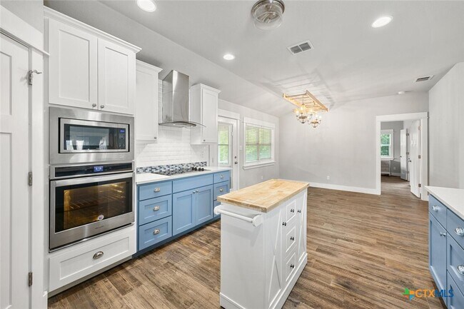 Foto del edificio - 7 Woodhollow Way