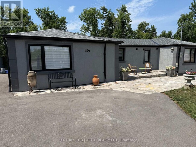 Building Photo - 759 Essa Rd