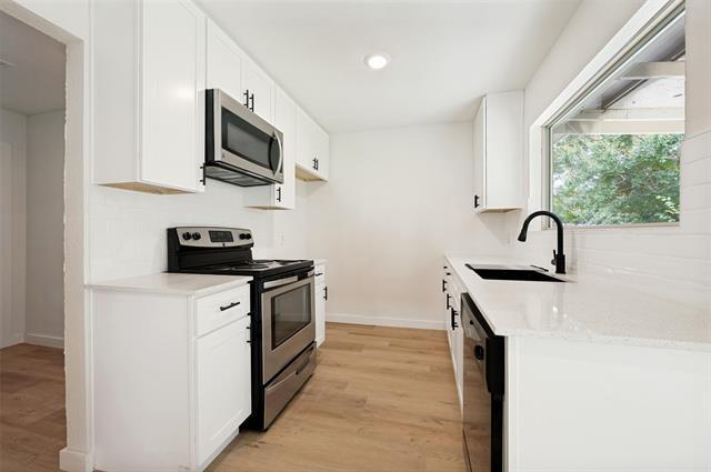 Building Photo - 2014 Laurel Oaks Dr