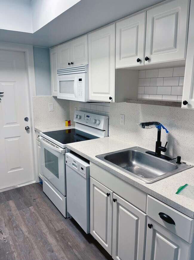 Foto del edificio - 1500 Crescent Cir