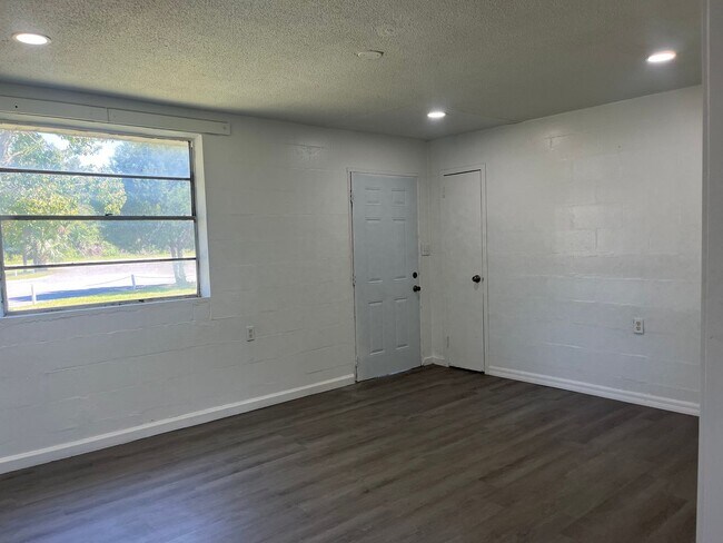 Foto del edificio - 815 McGee St NE
