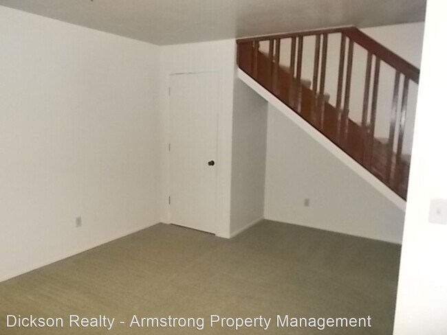 Building Photo - 2 br, 2.5 bath House - 1959 Villa Way S.