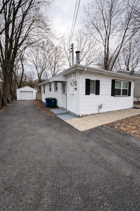 Building Photo - 40 Connolly Dr