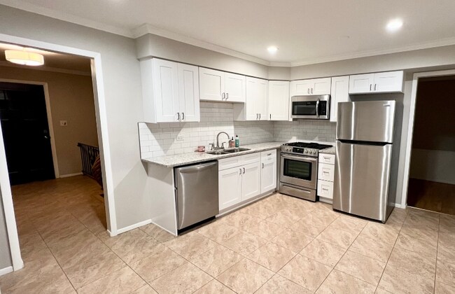 Building Photo - 701 Liberty Bell Ln