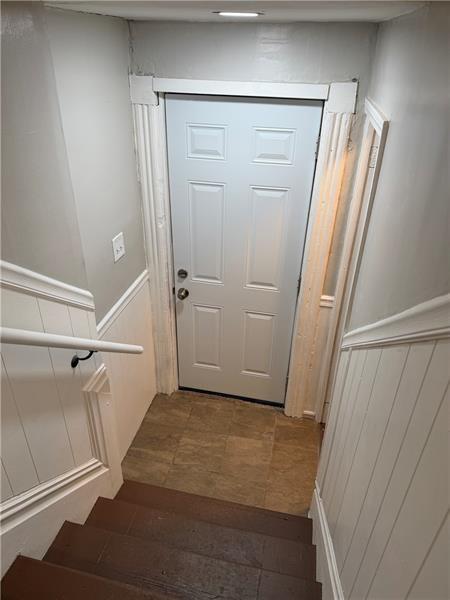 Building Photo - 306 E Wallace Ave