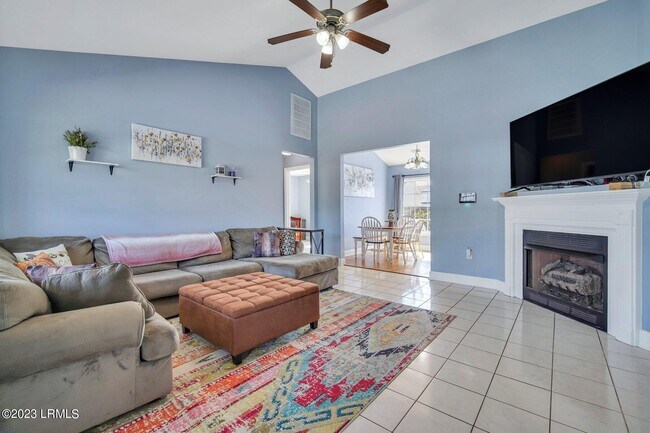 Building Photo - 96 Wintergreen Dr