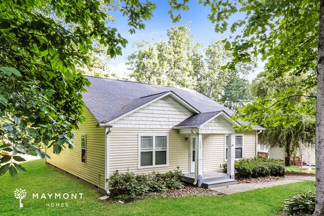 Building Photo - 772 Charleston Dr