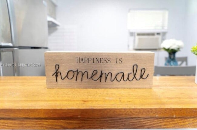 Building Photo - 6512 SW 24th St