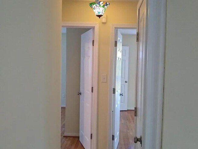 Foto del edificio - 852 Hadley Rd