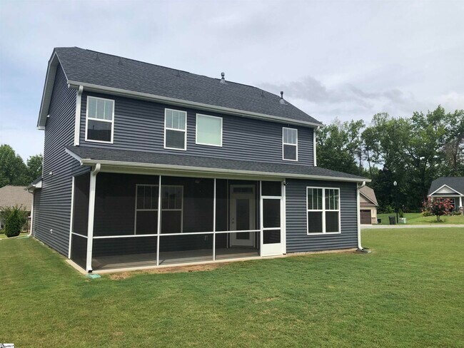 Foto del edificio - 38 Mendham Ln
