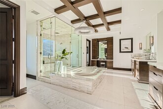 Building Photo - 5 Promontory Pointe Ln