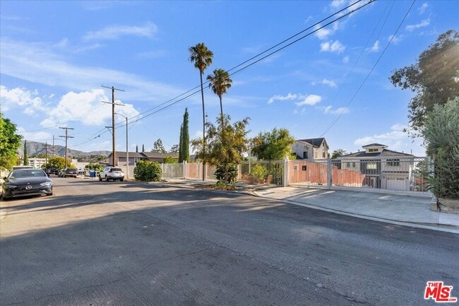 Foto del edificio - 10349 Hillhaven Ave