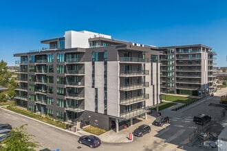 Building Photo - 600 Mountaineer