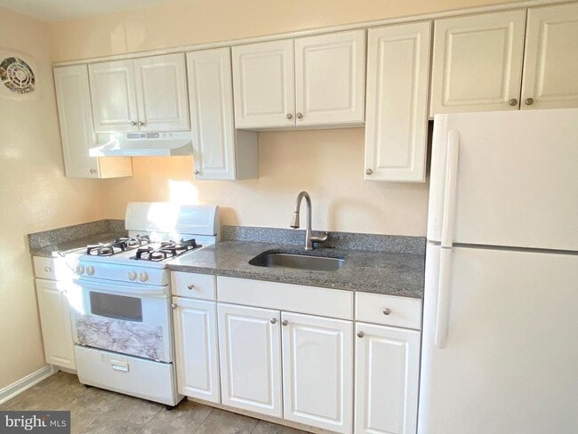 Foto del edificio - 6731 W Wakefield Dr