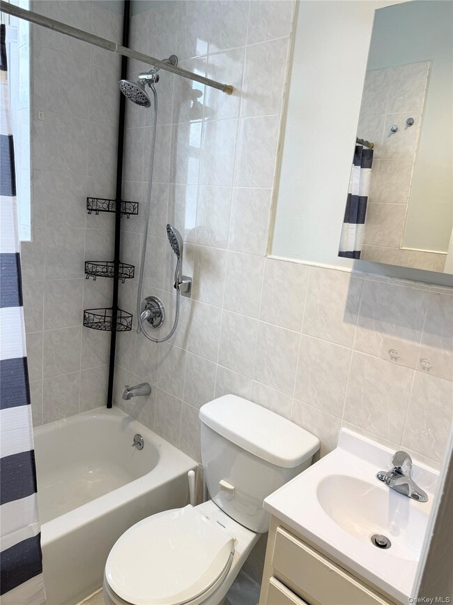 Building Photo - 18-31 25th Rd