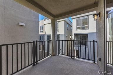 Building Photo - 1630 Cliff Isle Way