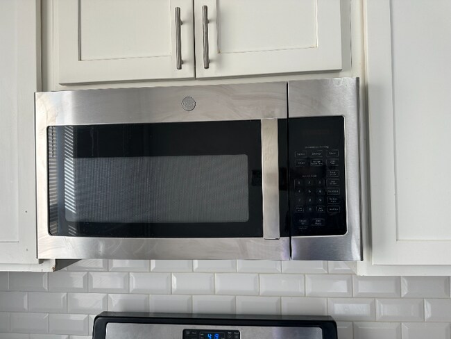 Foto del edificio - 115 Fairview Ave