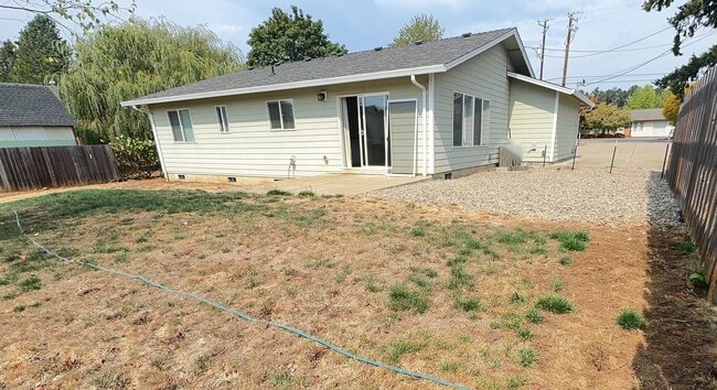 Building Photo - 1047 W Ellendale Ave