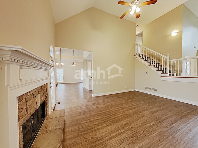 Foto del edificio - 313 Inverness Avenue